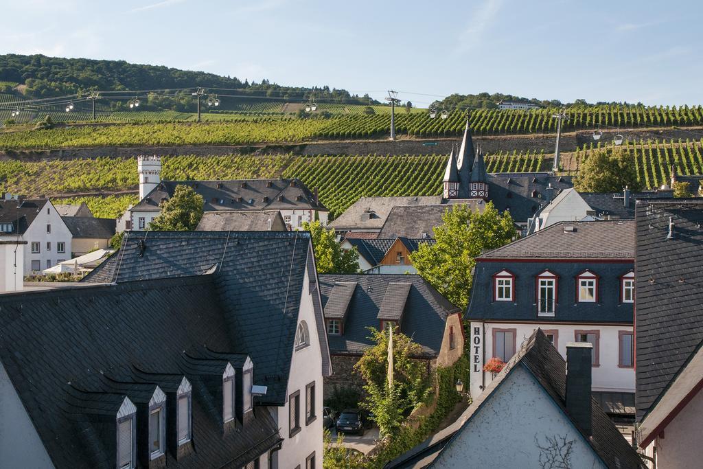 Hajo'S Germania Lodge & Irish Pub Rüdesheim am Rhein Esterno foto