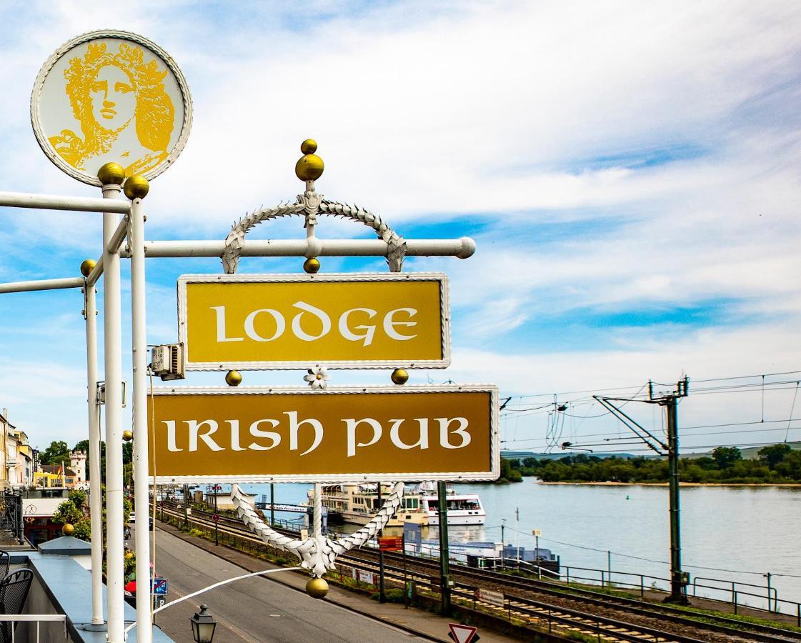 Hajo'S Germania Lodge & Irish Pub Rüdesheim am Rhein Esterno foto